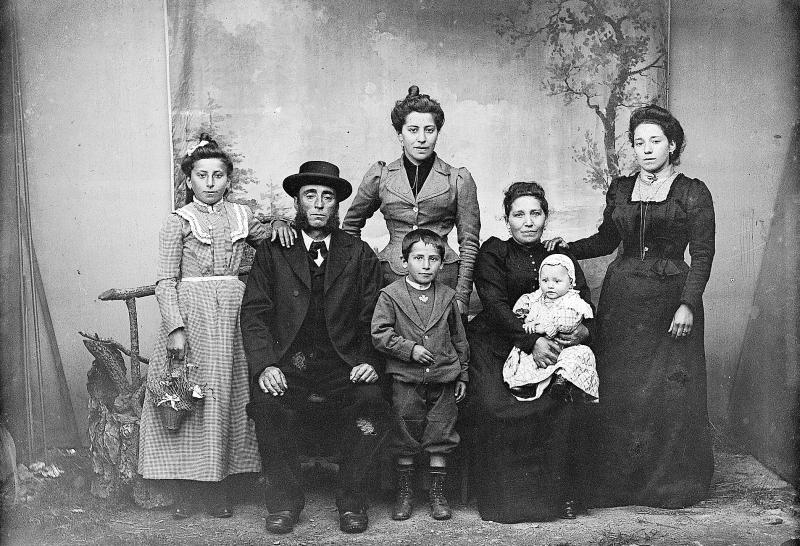 Famille Castel, 1901