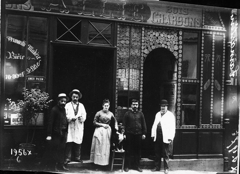 Café, bois et charbons Allie, rue du Helder, à Paris (75009), 1880