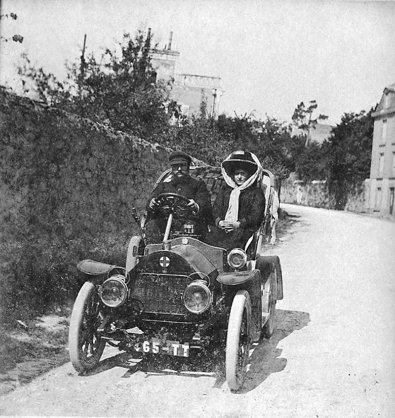 Couple dans une automobile (veitura), 1912