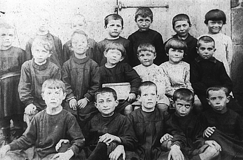 Ecole (escòla) des garçons, 1927-1928