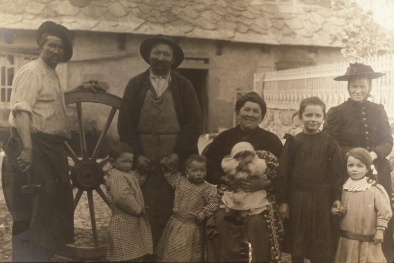 Forgeron (fabre, faure, marechal) et famille Fontange, à Ladignac, 1914