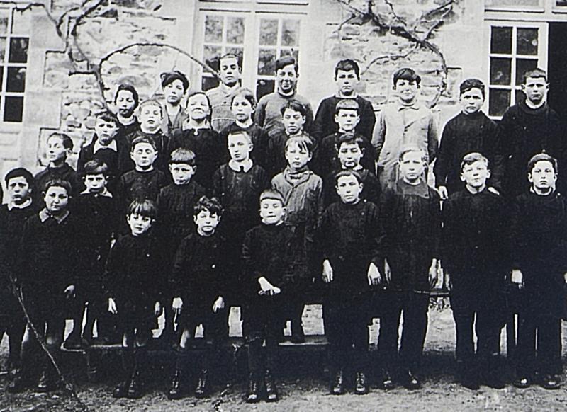 Ecole (escòla) des garçons, 1941