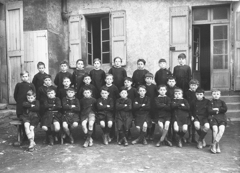 Ecole (escòla) des garçons, 1928-1930