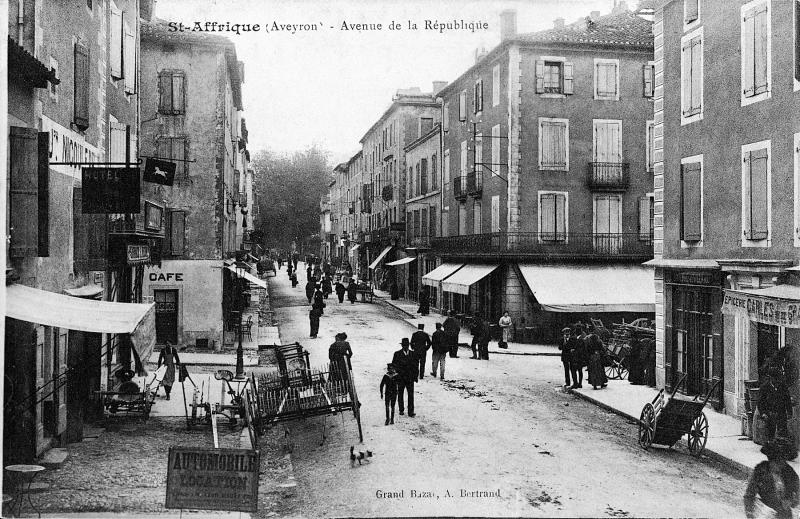 St-Affrique (Aveyron) - Avenue de la République