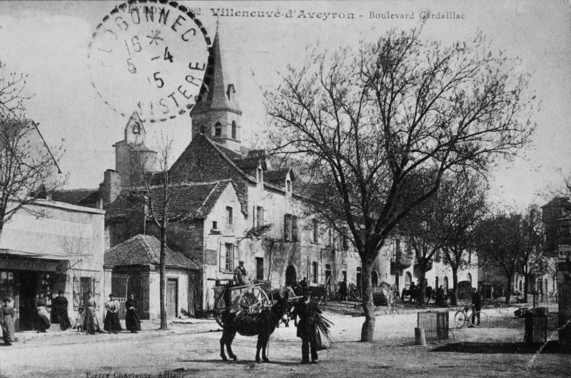 AVEYRON - 1982. Villeneuve-d'Aveyron - Boulevard Cardaillac