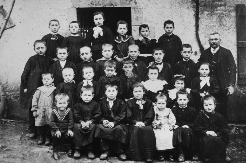 Ecole (escòla) mixte, à Septfonds, 1903-1904