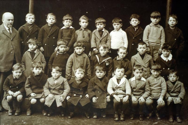 Ecole (escòla) des garçons, 1935