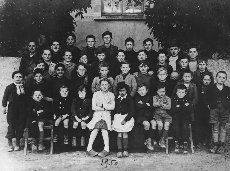 Ecole (escòla) mixte, 1950