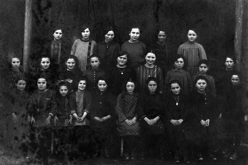 Ecole (escòla) libre ou privée des filles Marie Immaculée, 1925