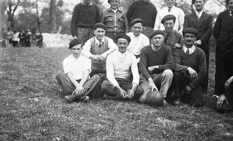 Equipe de football (fotbòl) des vétérans, 1942-1943