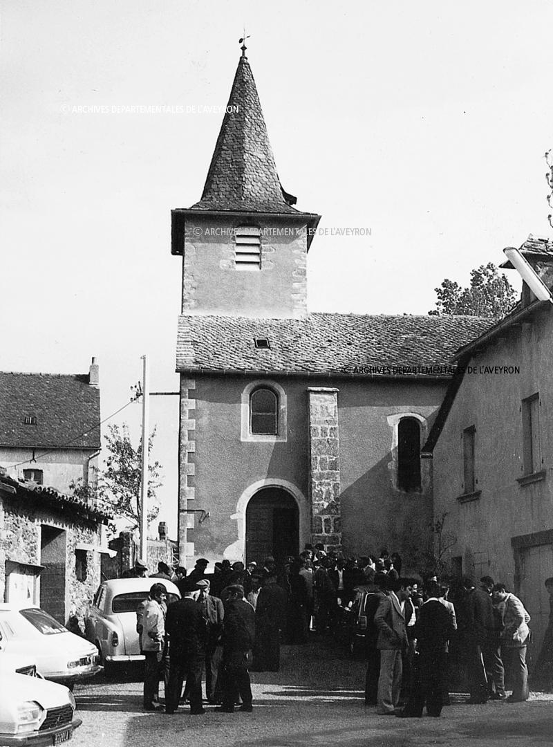 Sortie de messe (sortida de messa), à Cadours, 15 août 1978