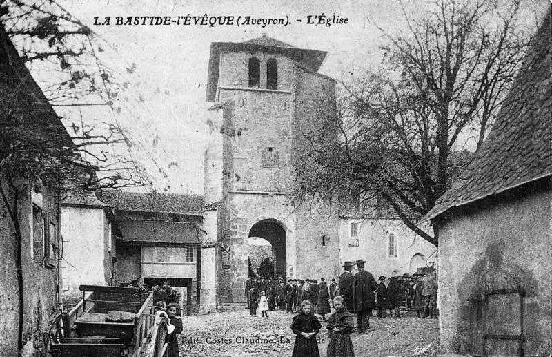LA BASTIDE-l'ÉVÊQUE (Aveyron). - L'Église