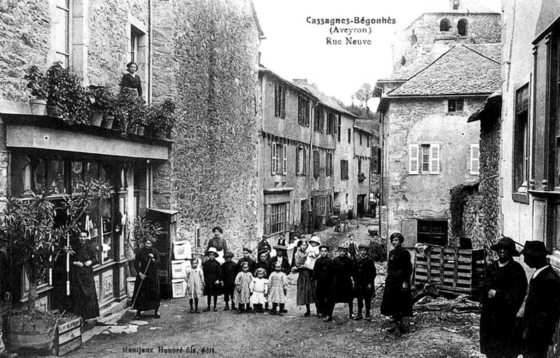 Cassagnes-Bégonhès (Aveyron) Rue Neuve